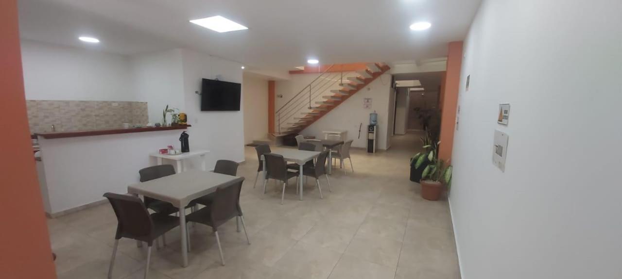Tapir Hotel Летисия Екстериор снимка